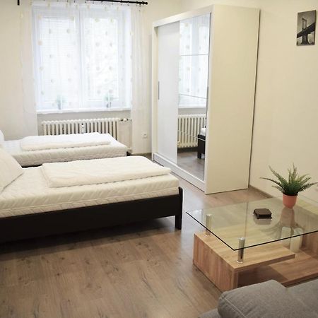 Center City Apartment II Нитра Екстериор снимка