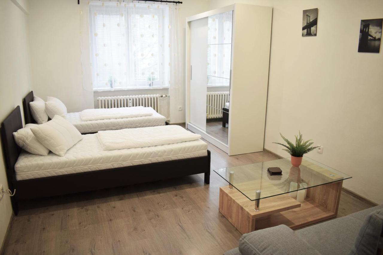 Center City Apartment II Нитра Екстериор снимка